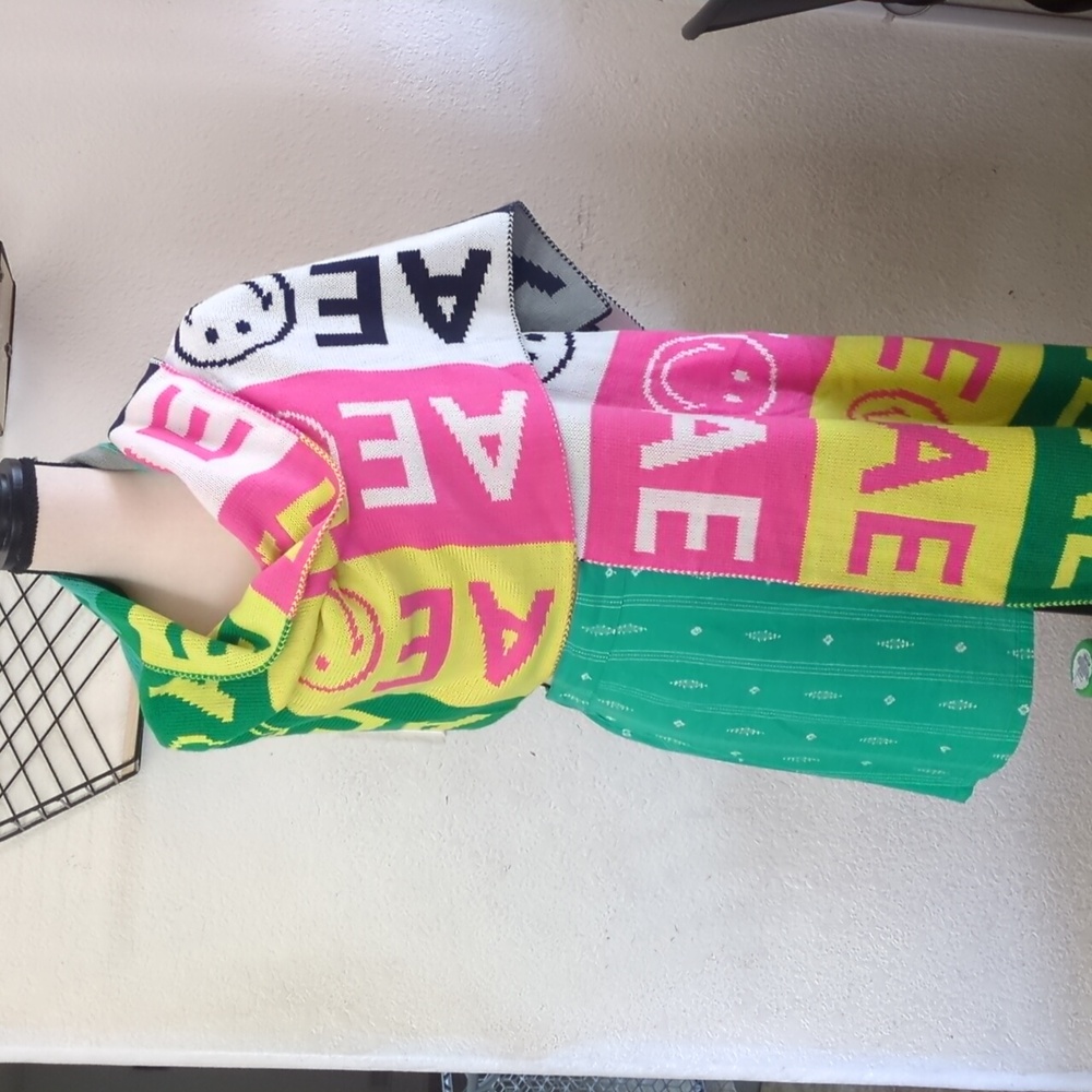 AE scarf